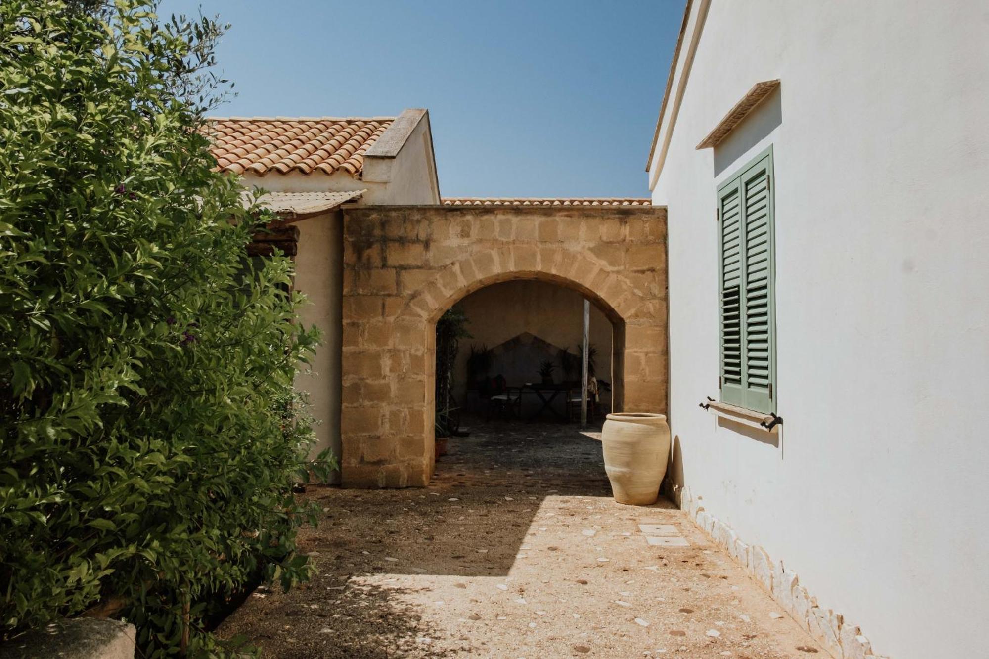 Podere Fossarunza Di Carlo Manzo Marsala Exterior photo