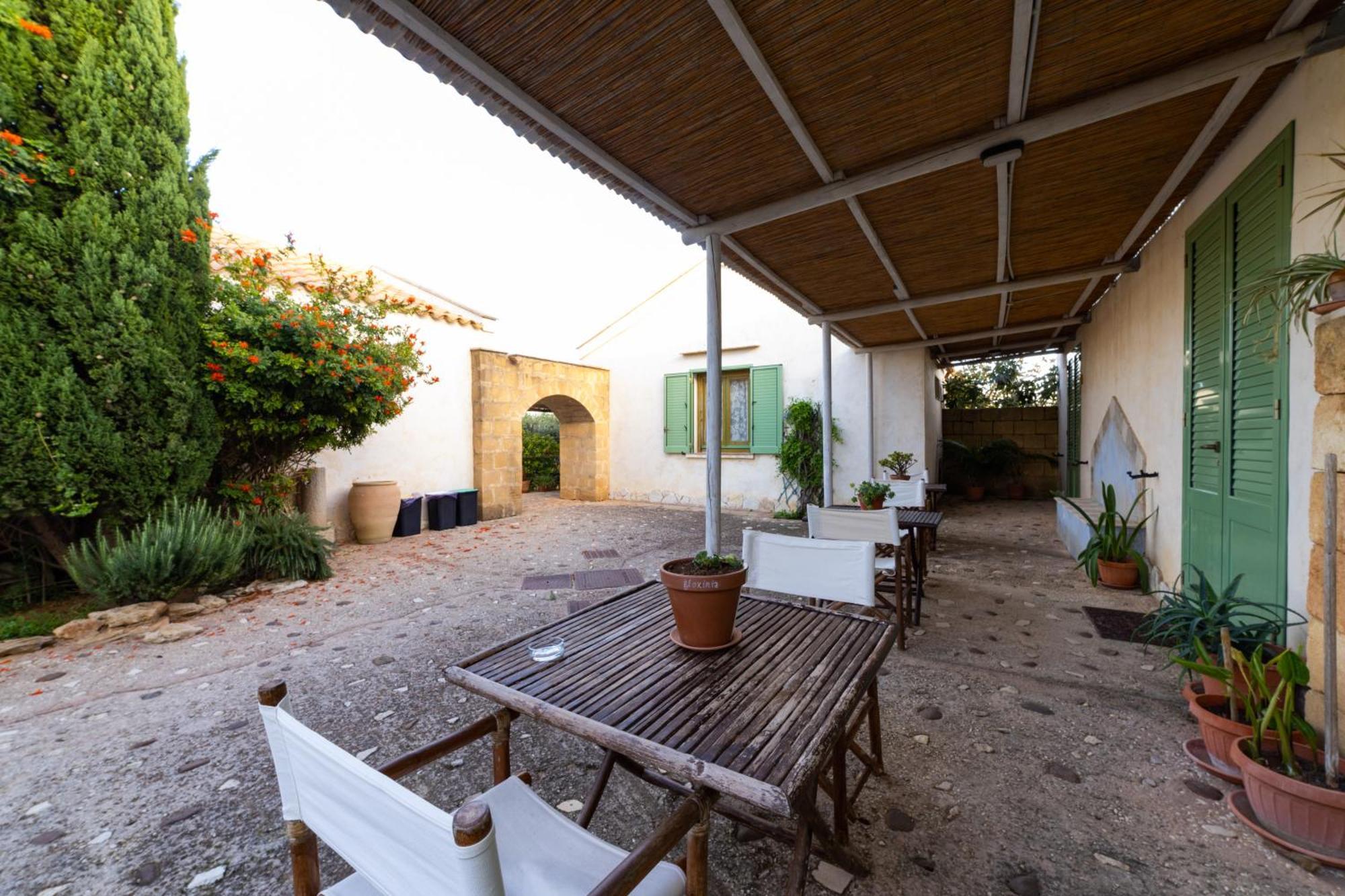 Podere Fossarunza Di Carlo Manzo Marsala Exterior photo